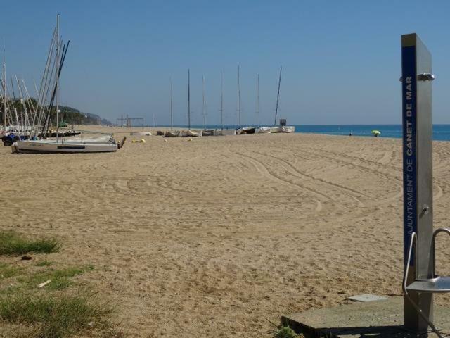 Duplex En Frente De La Playa Al Lado De Barcelona Apartment Canet De Mar Exterior foto